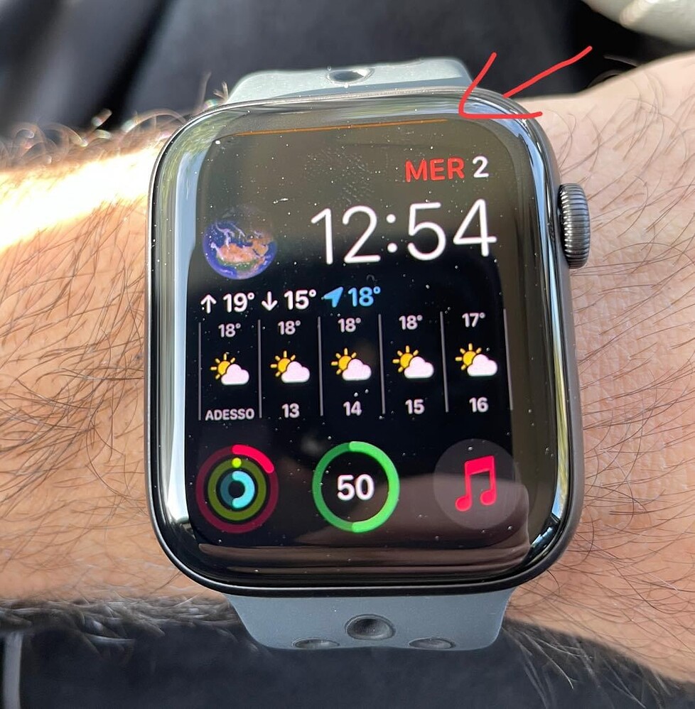 Schermo Apple Watch serie 6, è un difetto o è normale? n°3 da Elye